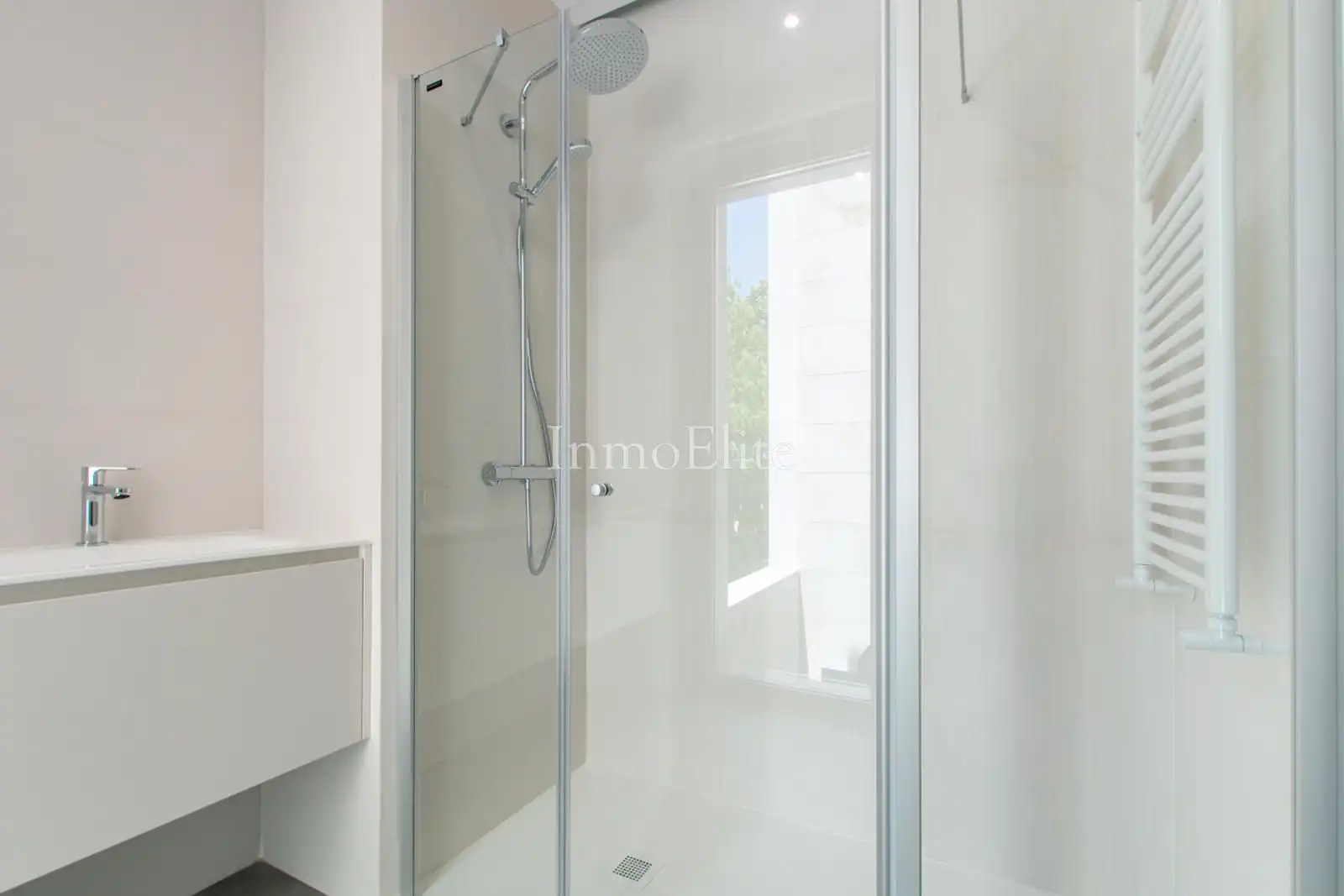 Casa bifamiliare con piscina in vendita a Avenida Europa, imagen 31
