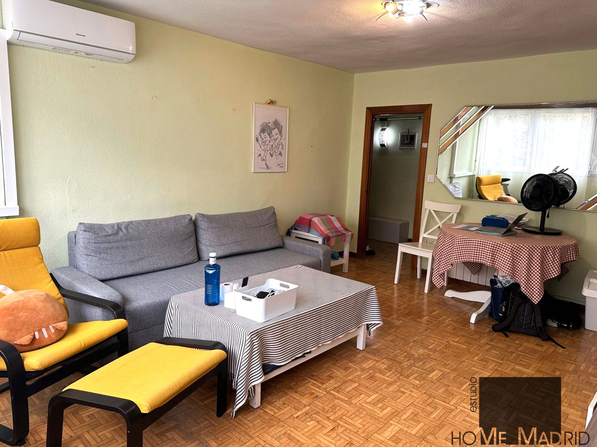 Living room of Flat for sale in  Madrid Capital  with Air Conditioner, Heating and Parquet flooring