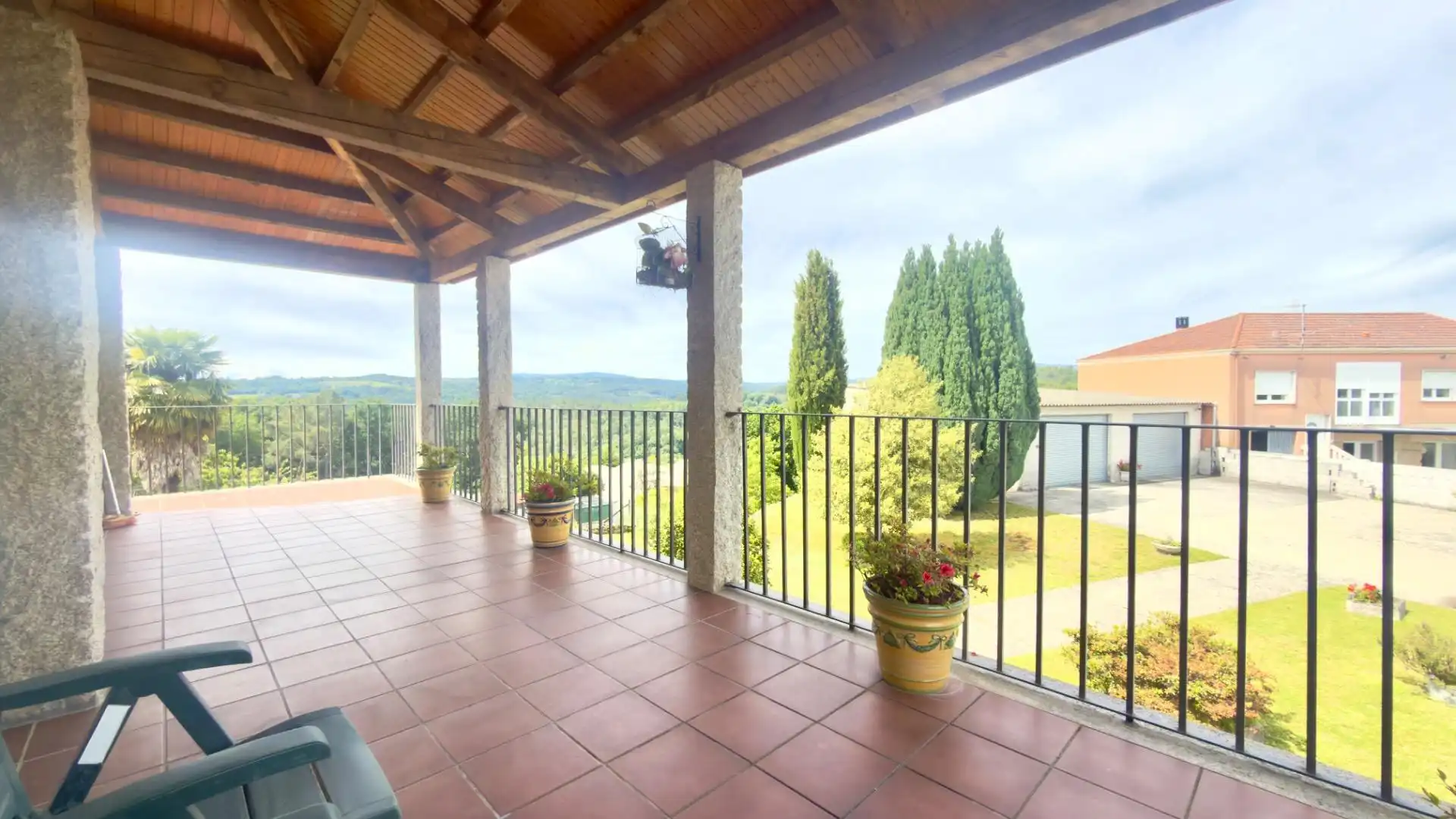 Casa con terraza en venta en Amoeiro, imagen 38