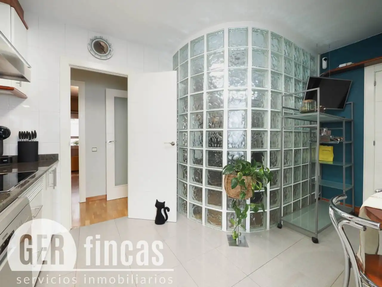 Flat with terrace for sale in Calle Nicolau Talló, imagen 15