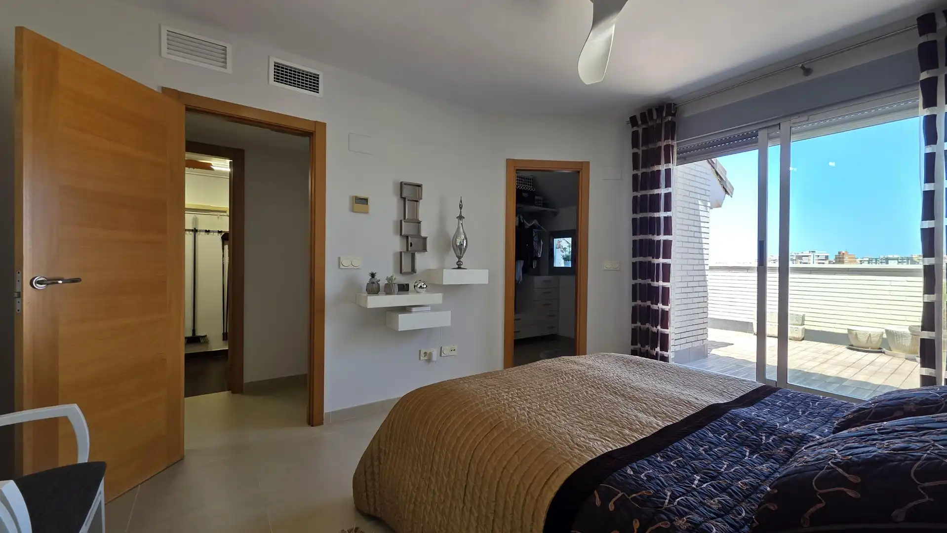 Habitación de Ático en venta en Gandia con Aire acondicionado, Calefacción y Terraza