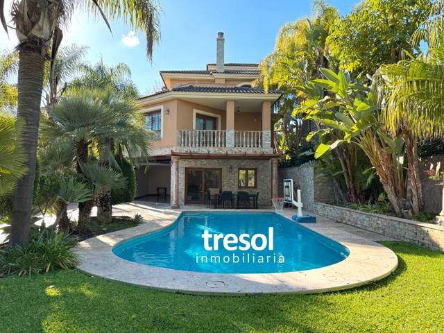 Casa-chalet en Venta en Calle Río Odiel en Manantiales - Lagar - Cortijo