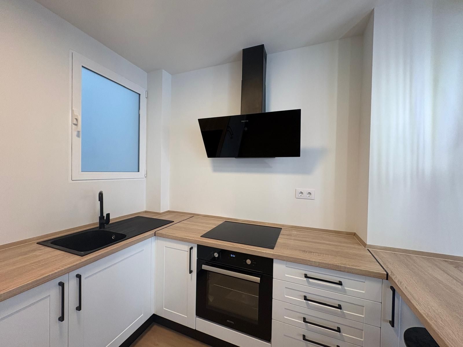 Kitchen of Flat for sale in Alcoy / Alcoi  with Air Conditioner, Heating and Storage room
