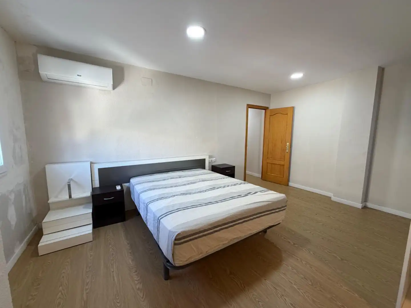 Bedroom of Flat for sale in Llíria  with Air Conditioner and Balcony