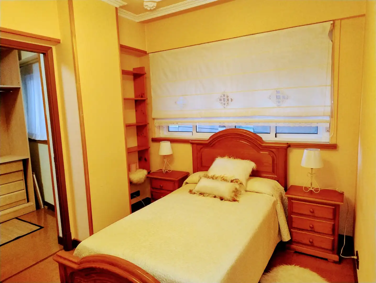 Bedroom of Flat for rent in Santiago de Compostela   with Heating, Furnished and Oven