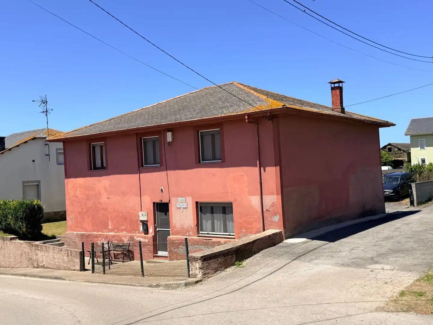 Vista exterior de Casa o chalet en venta en Navia con Calefacción, Terraza y Trastero
