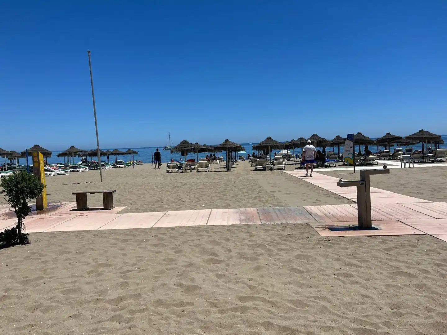 Vista exterior de Dúplex en venda en Fuengirola amb Aire condicionat, Traster i Balcó