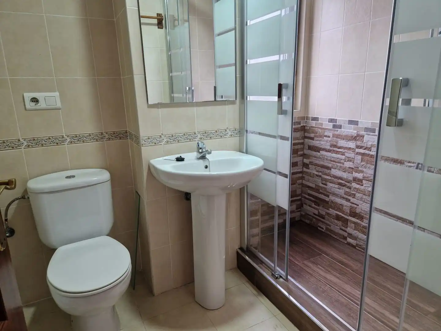 Baño de Casa o chalet en venta en Reocín con Calefacción, Jardín privado y Terraza