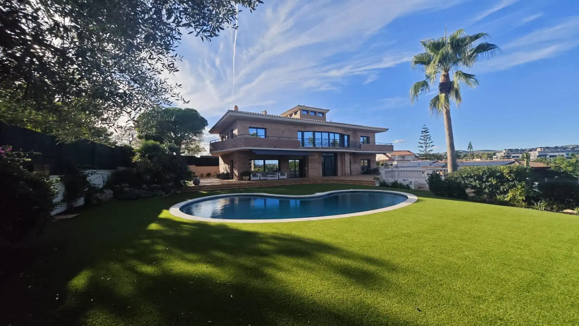 Vista exterior de Casa o xalet en venda en Vilanova i la Geltrú