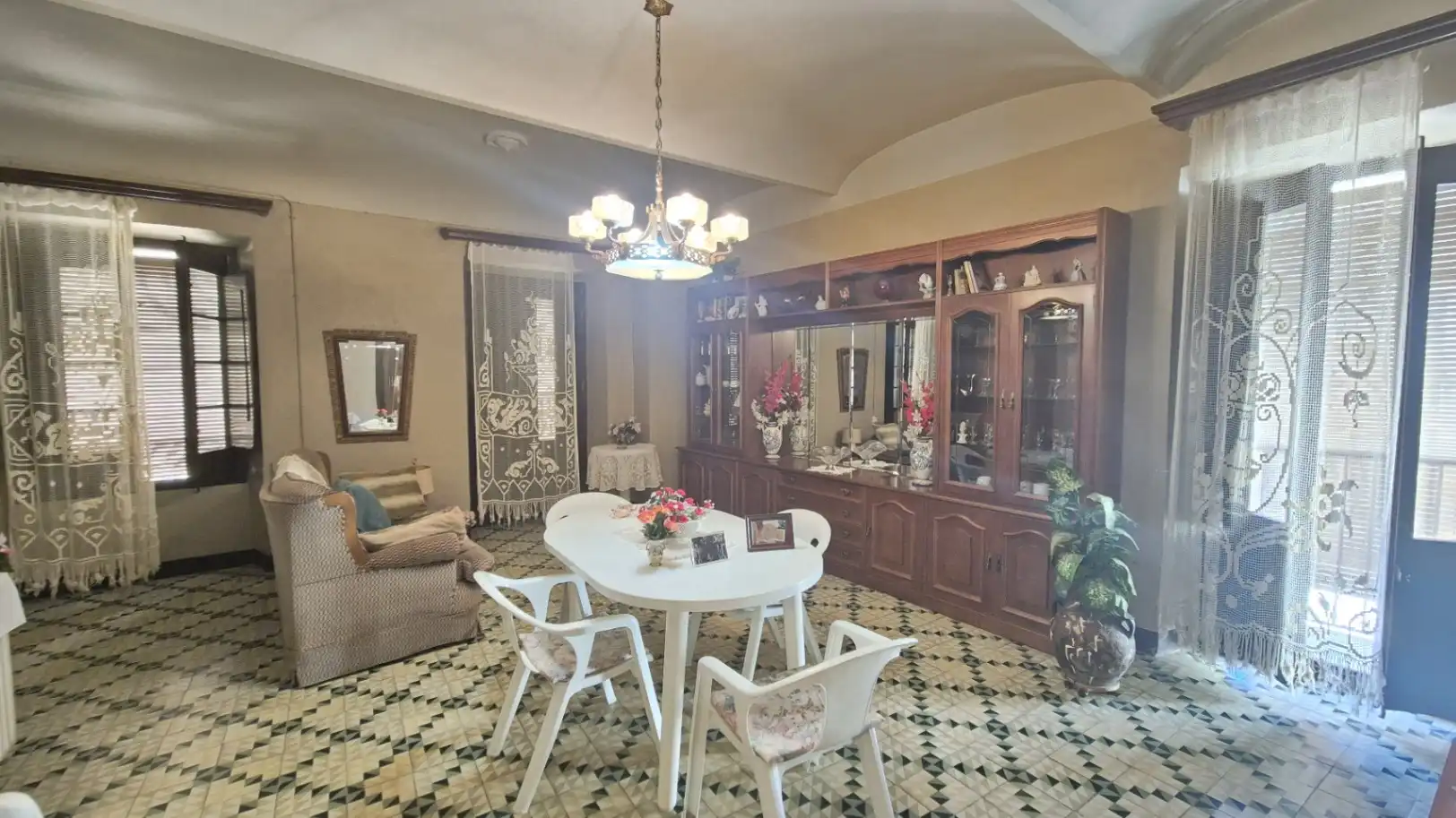 Comedor de Finca rústica en venta en Sant Miquel de Fluvià