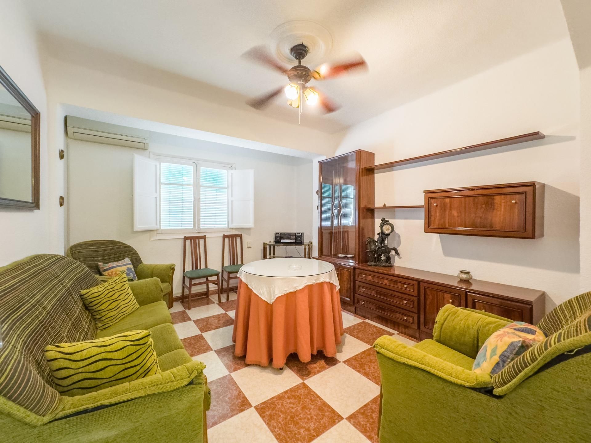 Living room of Flat for sale in  Granada Capital  with Air Conditioner, Heating and Terrace