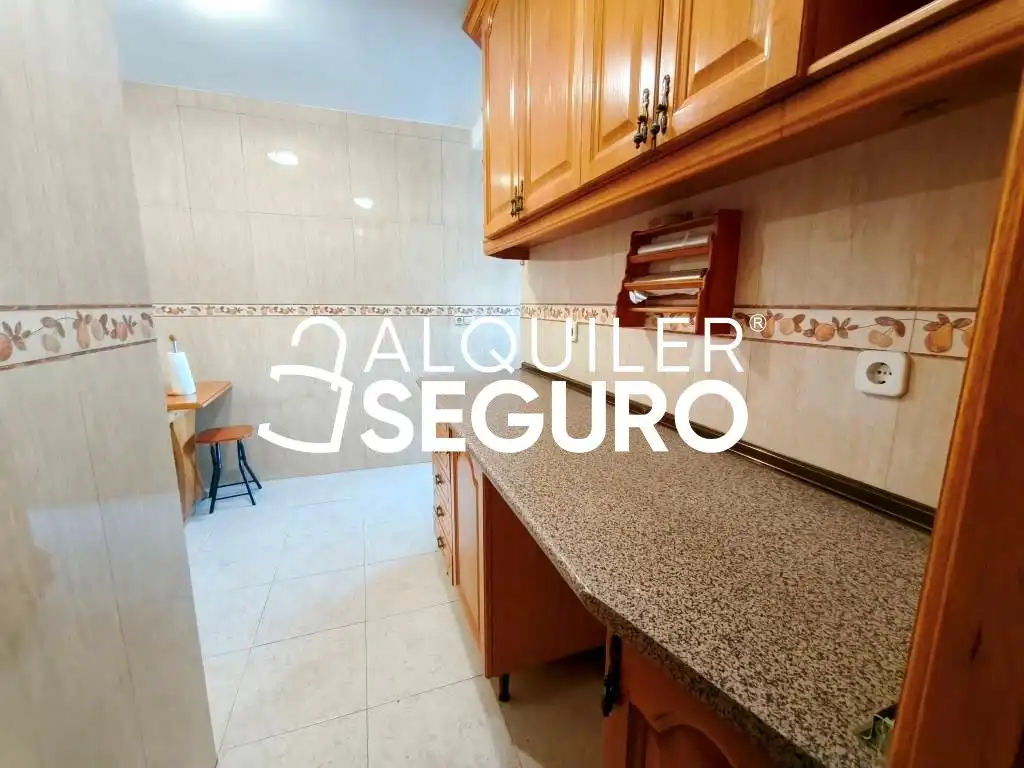 Flat for rent in Pintor Murillo, Norte - Universidad