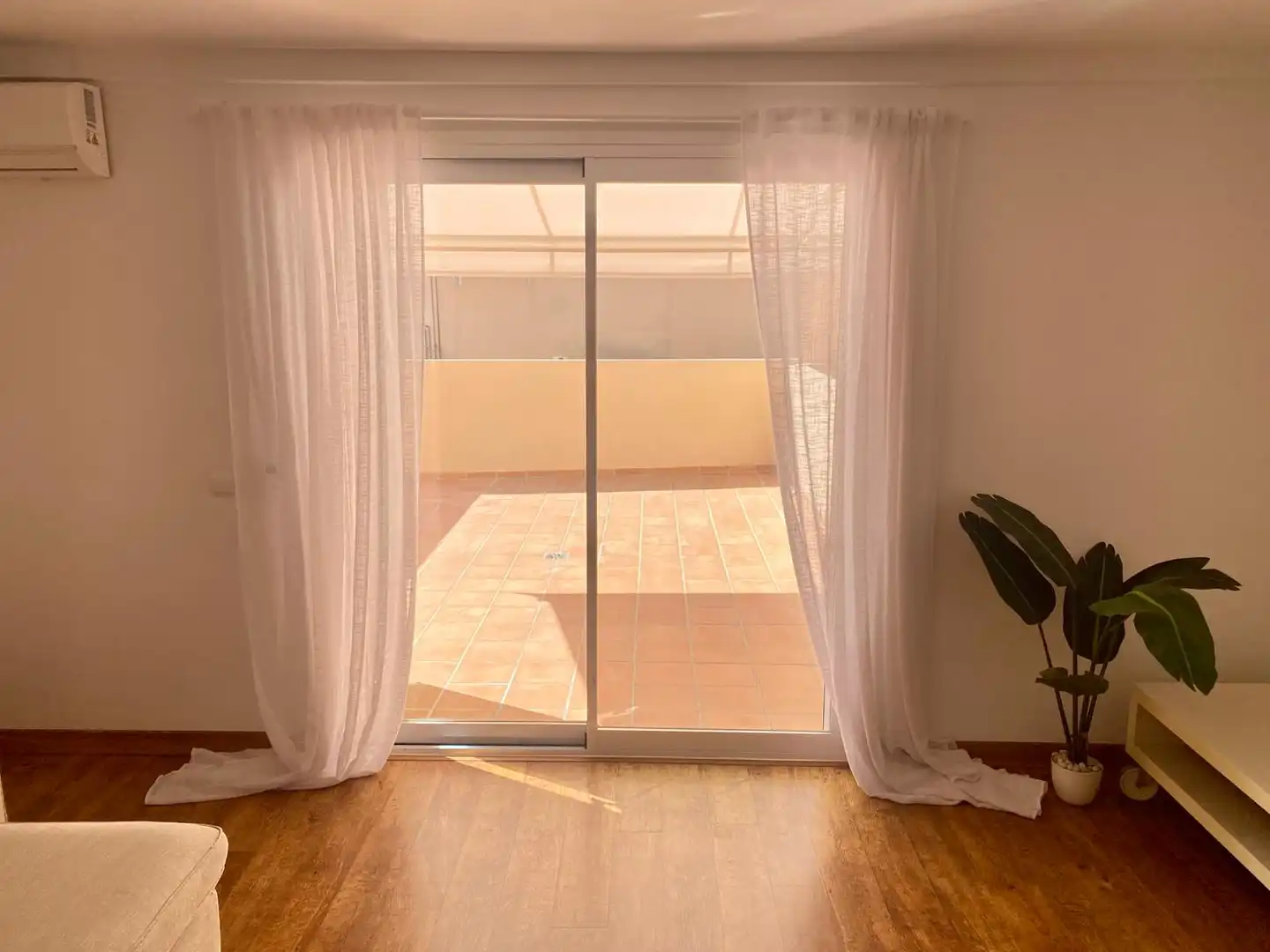 Dormitori de Casa adosada de lloguer en  Palma de Mallorca amb Aire condicionat, Terrassa i Traster