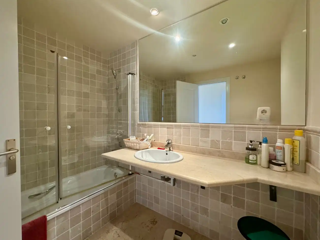 Bathroom of Apartments for sale in Marbella  with Terrace, Storage room and Furnished