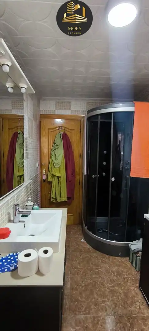 Bathroom of Flat for sale in Úbeda  with Air Conditioner, Heating and Terrace