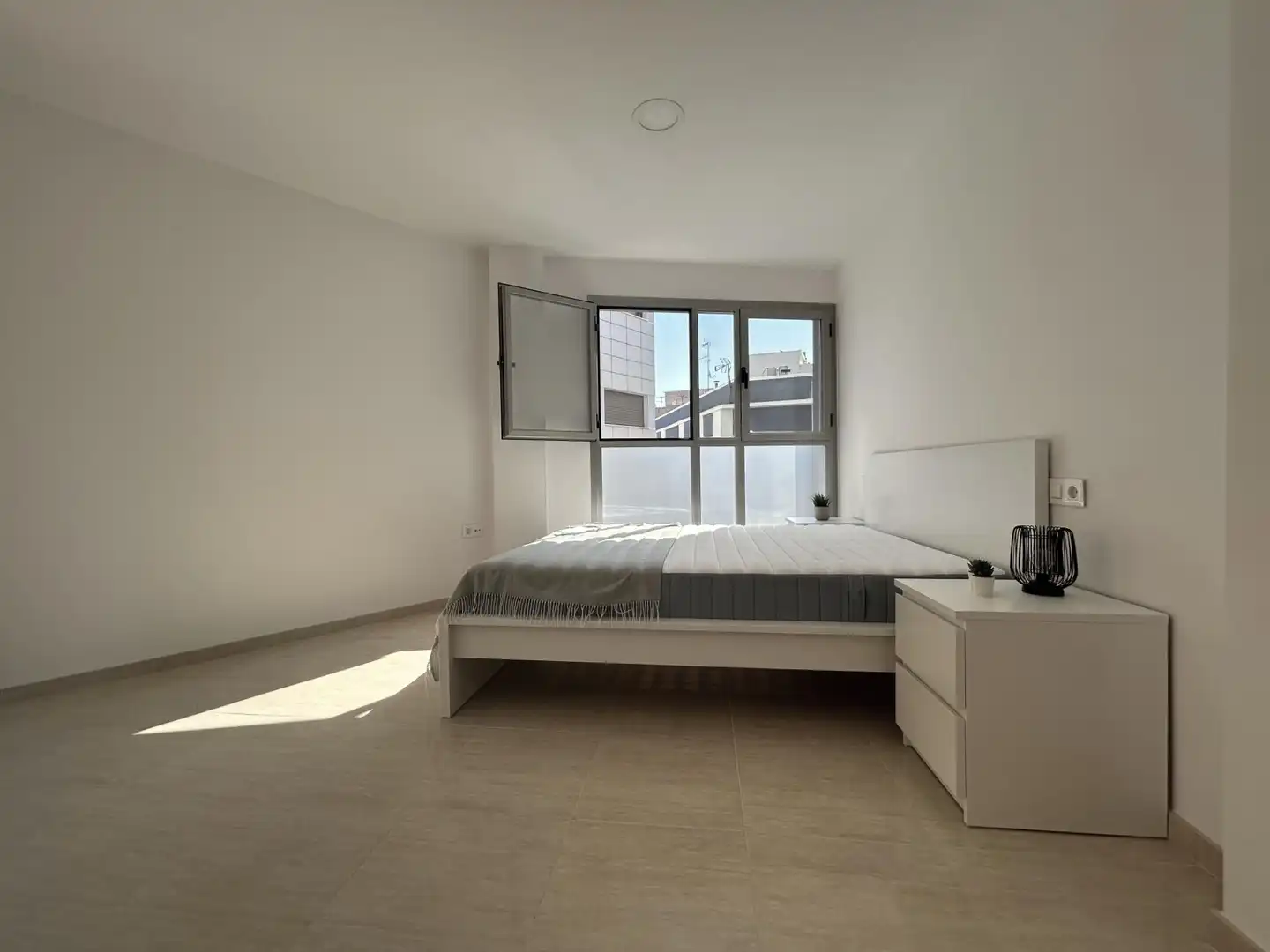 Schlafzimmer von Wohnungen zur Miete in Burriana / Borriana mit Klimaanlage und Heizung