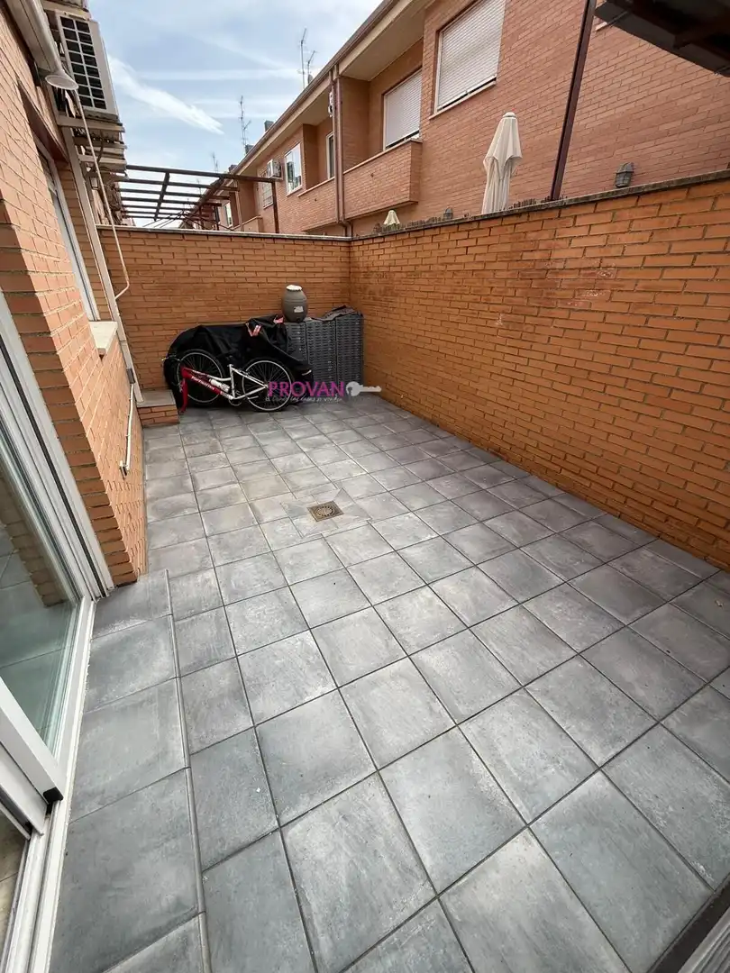 Casa adosada en venta en Ensanche