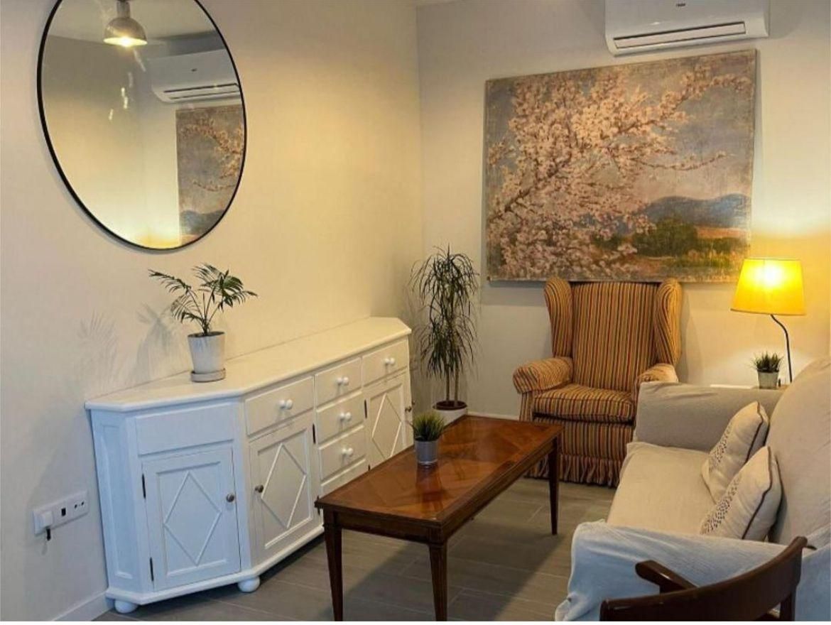 Living room of Flat for sale in  Sevilla Capital  with Air Conditioner