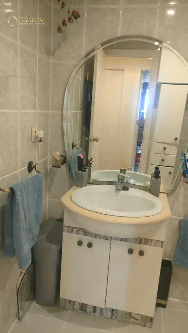 Bathroom of Flat for sale in Mislata  with Air Conditioner, Terrace and Furnished