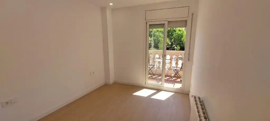 Habitación de Piso en venta en Sant Joan Despí con Aire acondicionado, Calefacción y Horno