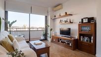 Living room of Flat for sale in  Barcelona Capital  with Balcony