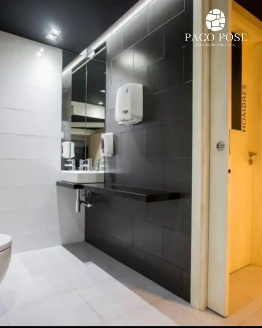 Baño de Local en venta en A Coruña Capital  con Aire acondicionado, Calefacción y Terraza