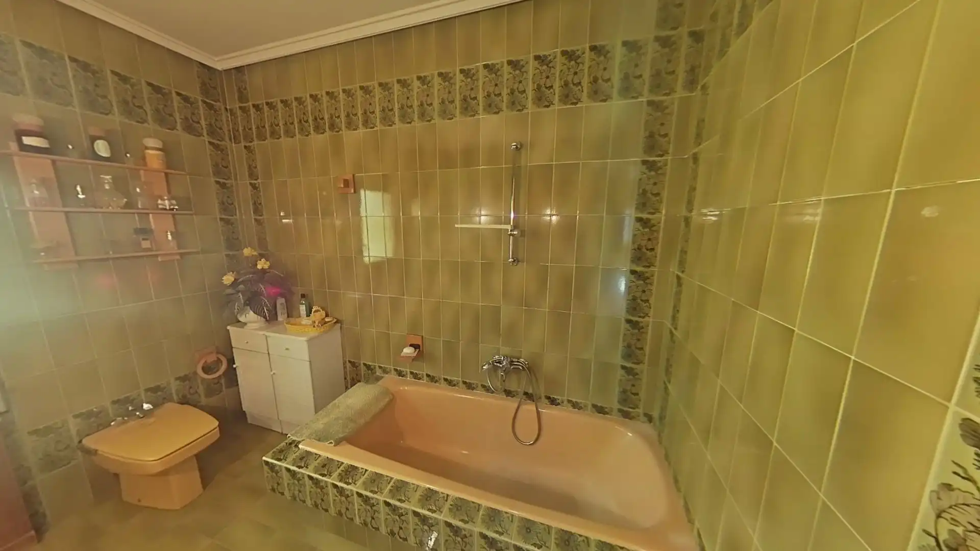 Bathroom of Houses for sale in El Molar (Madrid)  with Heating, Private garden and Terrace