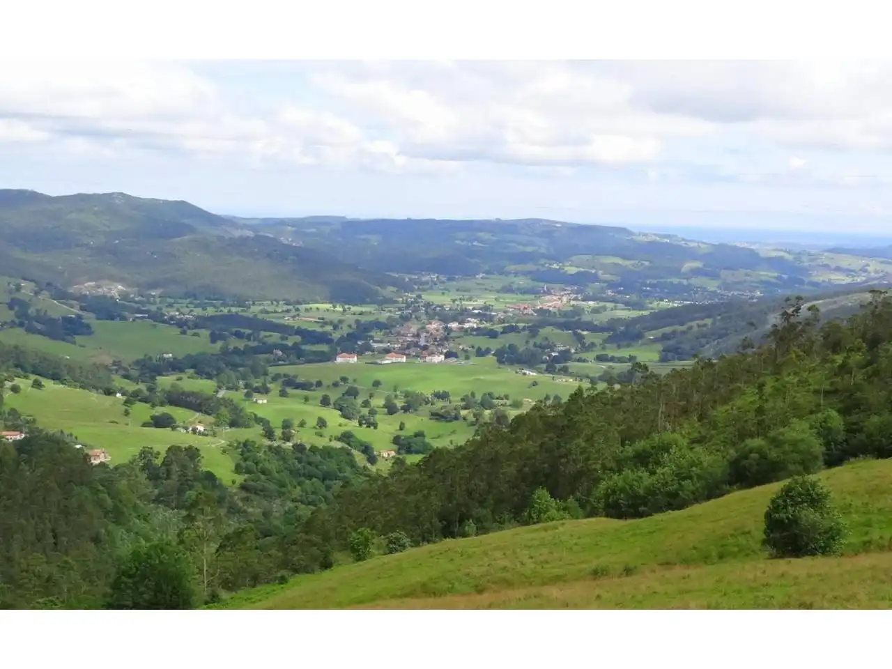Vista exterior de Casa o chalet en venta en Solórzano con Jardín privado