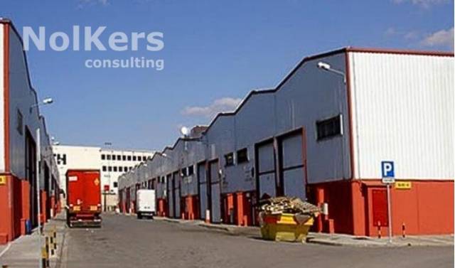 Nave industrial en Alquiler en Carrer Berguedà en Santa Perpètua de Mogoda