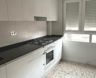 Kitchen of Flat to rent in Gijón   with Furnished, Oven and Washing machine