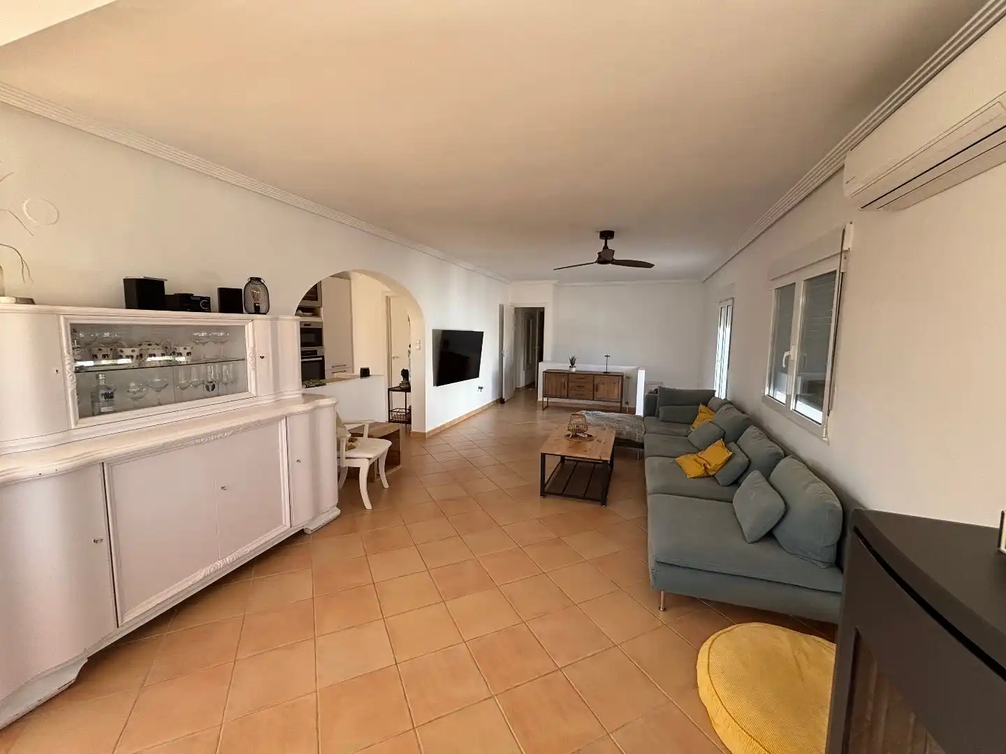 Sala de estar de Casa o chalet en venta en Torrevieja con Aire acondicionado y Piscina