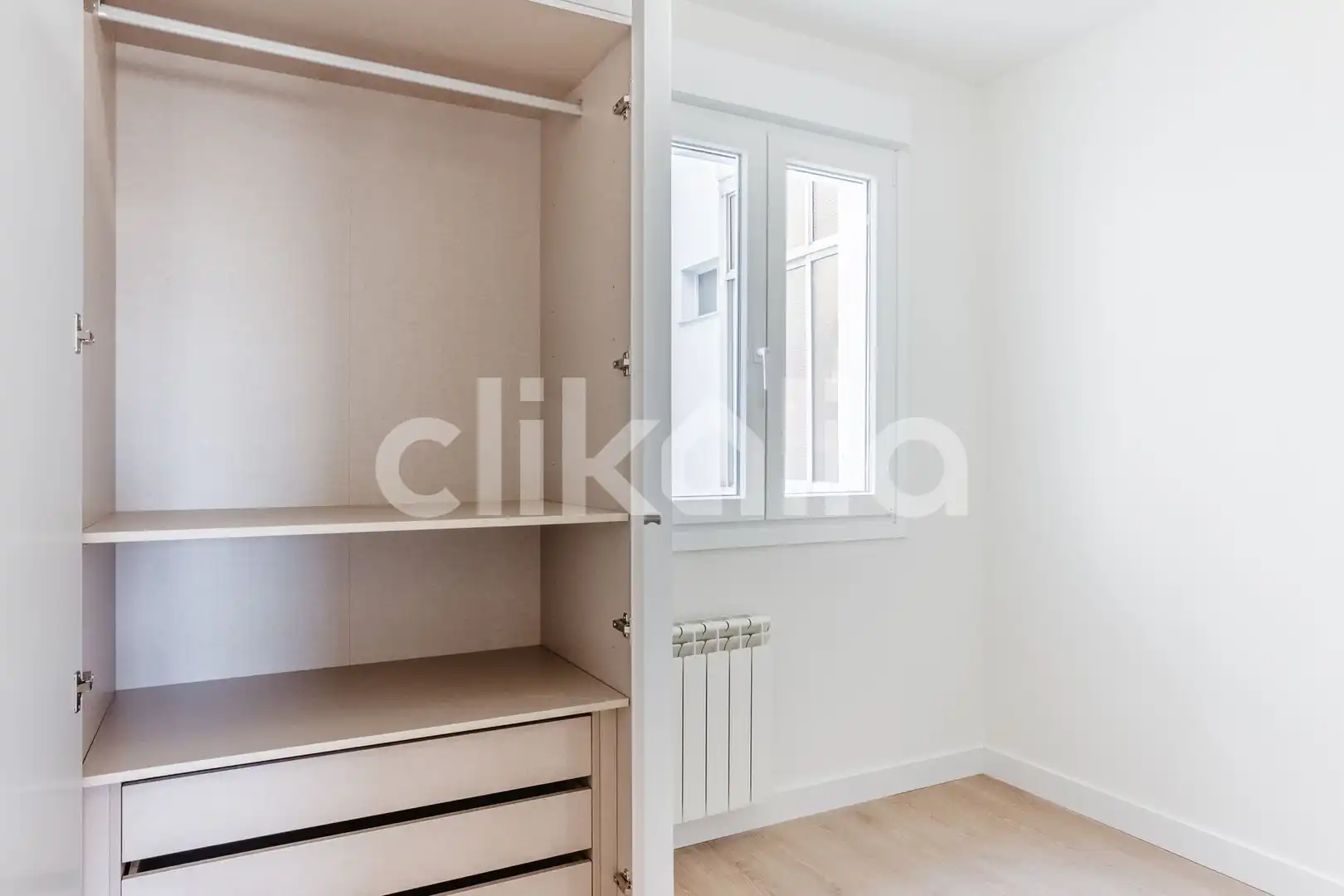 Habitación de Piso en venta en Sevilla con Aire acondicionado y Terraza
