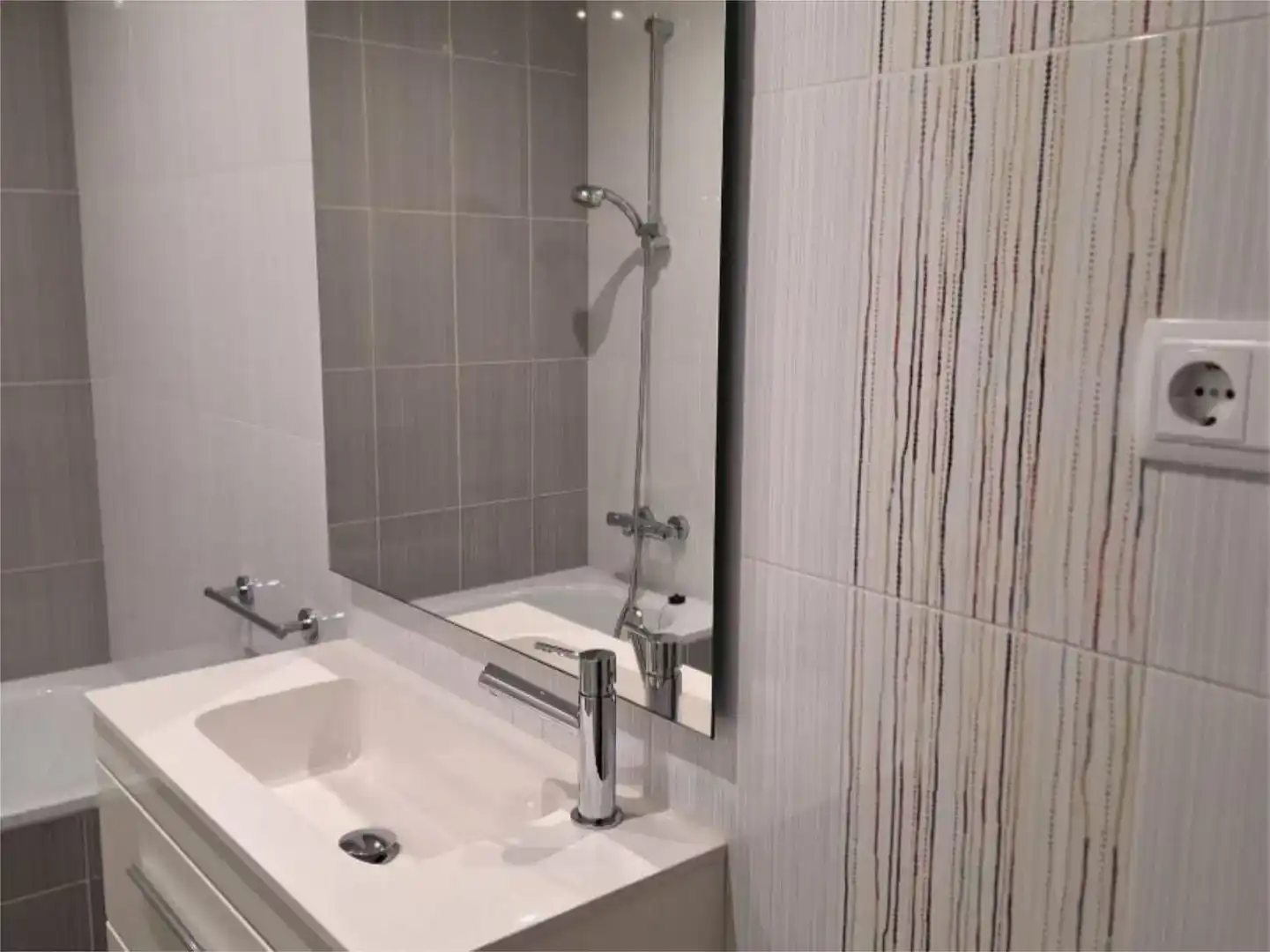 Baño de Piso en venta en Batea con Parquet y Balcón
