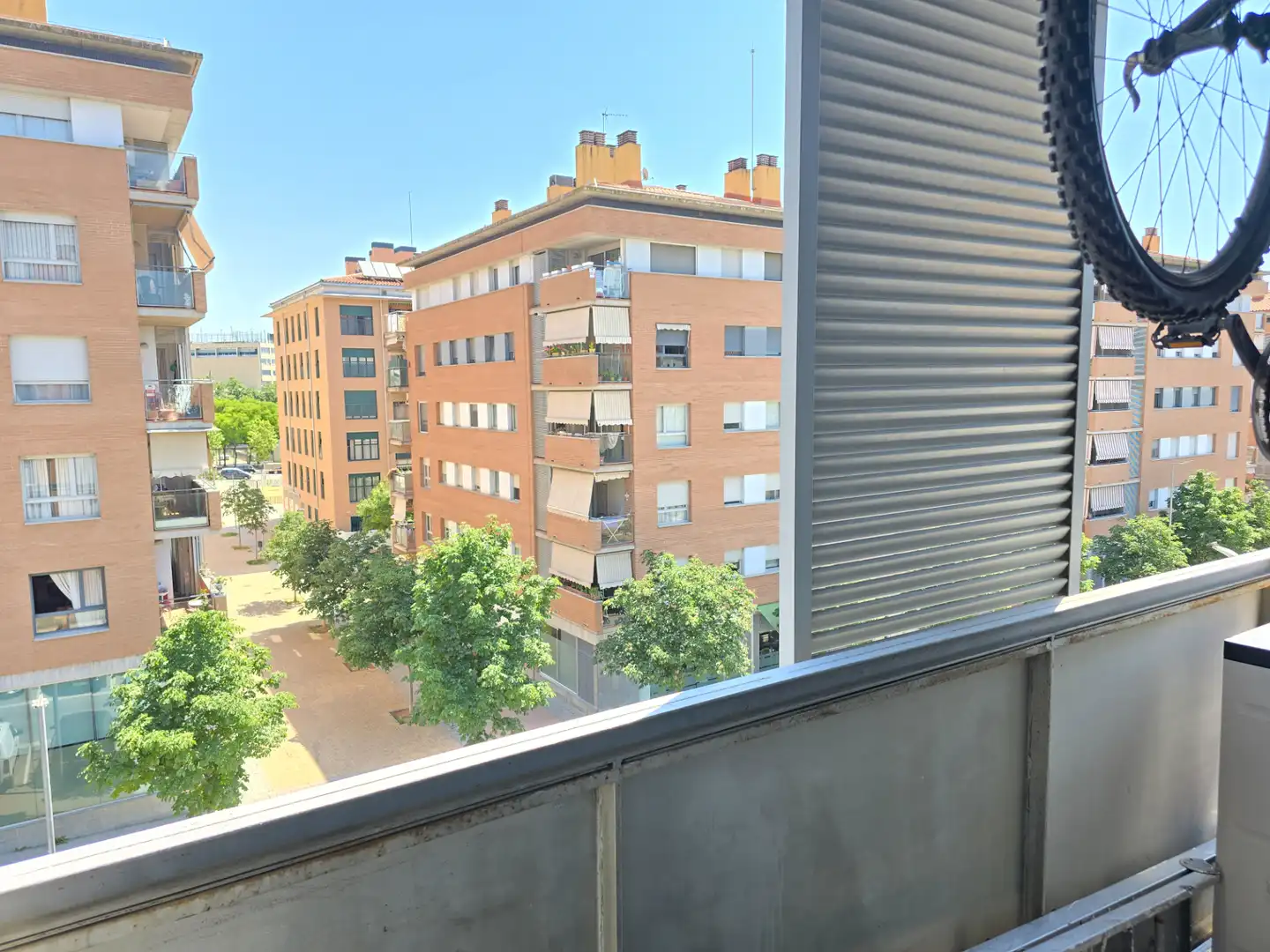 Vista exterior de Piso en venta en Sabadell con Calefacción, Parquet y Terraza