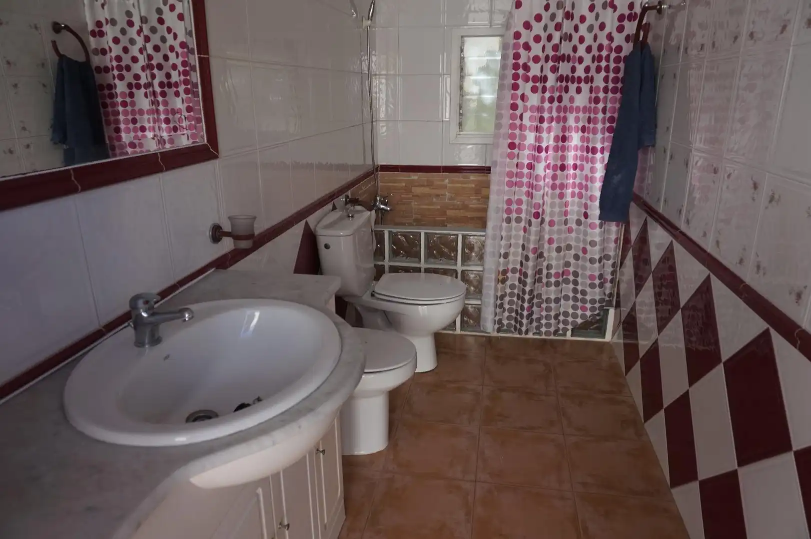 Bany de Casa o xalet en venda en Elche / Elx amb Jardí privat, Terrassa i Traster