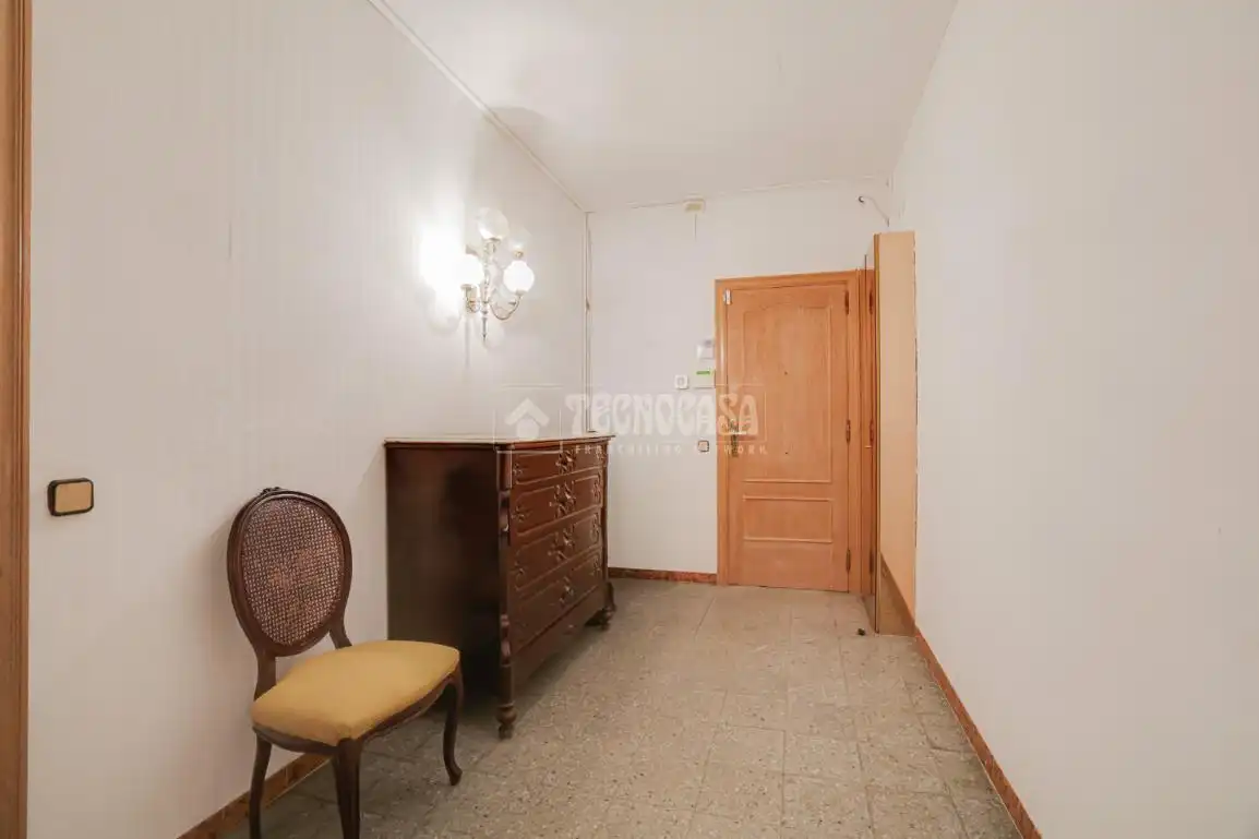 Habitación de Piso en venta en Barcelona con Aire acondicionado, Calefacción y Balcón