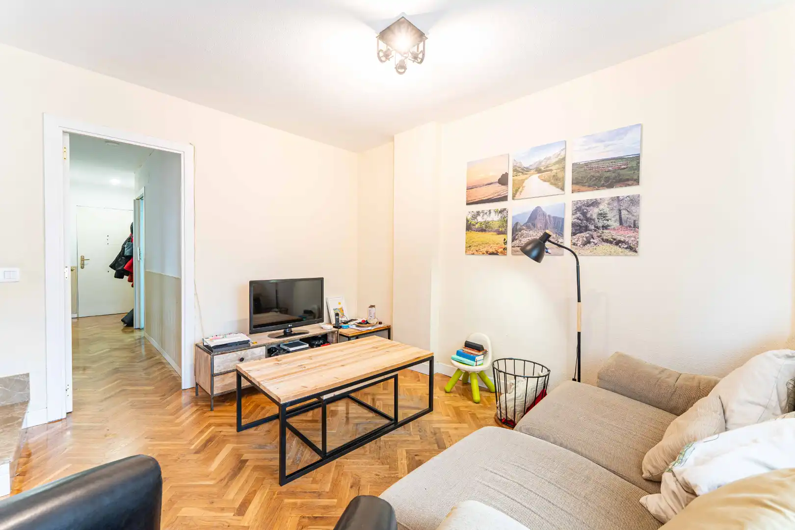 Living room of Houses for sale in Moralzarzal  with Heating, Parquet flooring and Oven