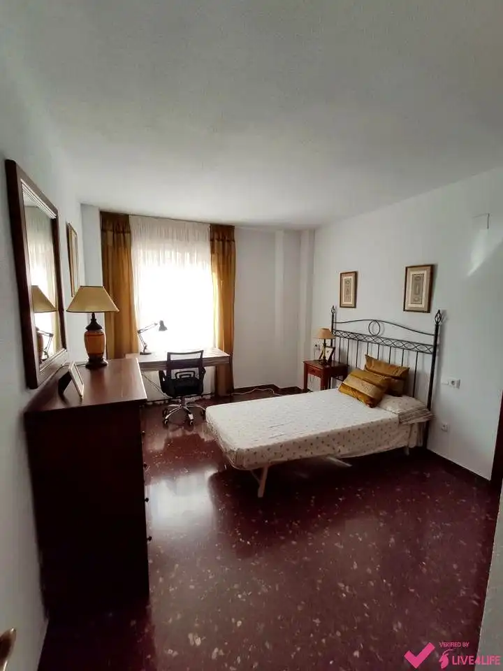 Bedroom of Flat for rent in Valencia  with Air Conditioner, Heating and Furnished