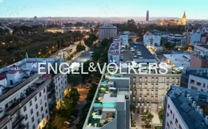 Außenansicht von Wohnung zum Verkauf in Sevilla mit Klimaanlage, Heizung und Abstellraum
