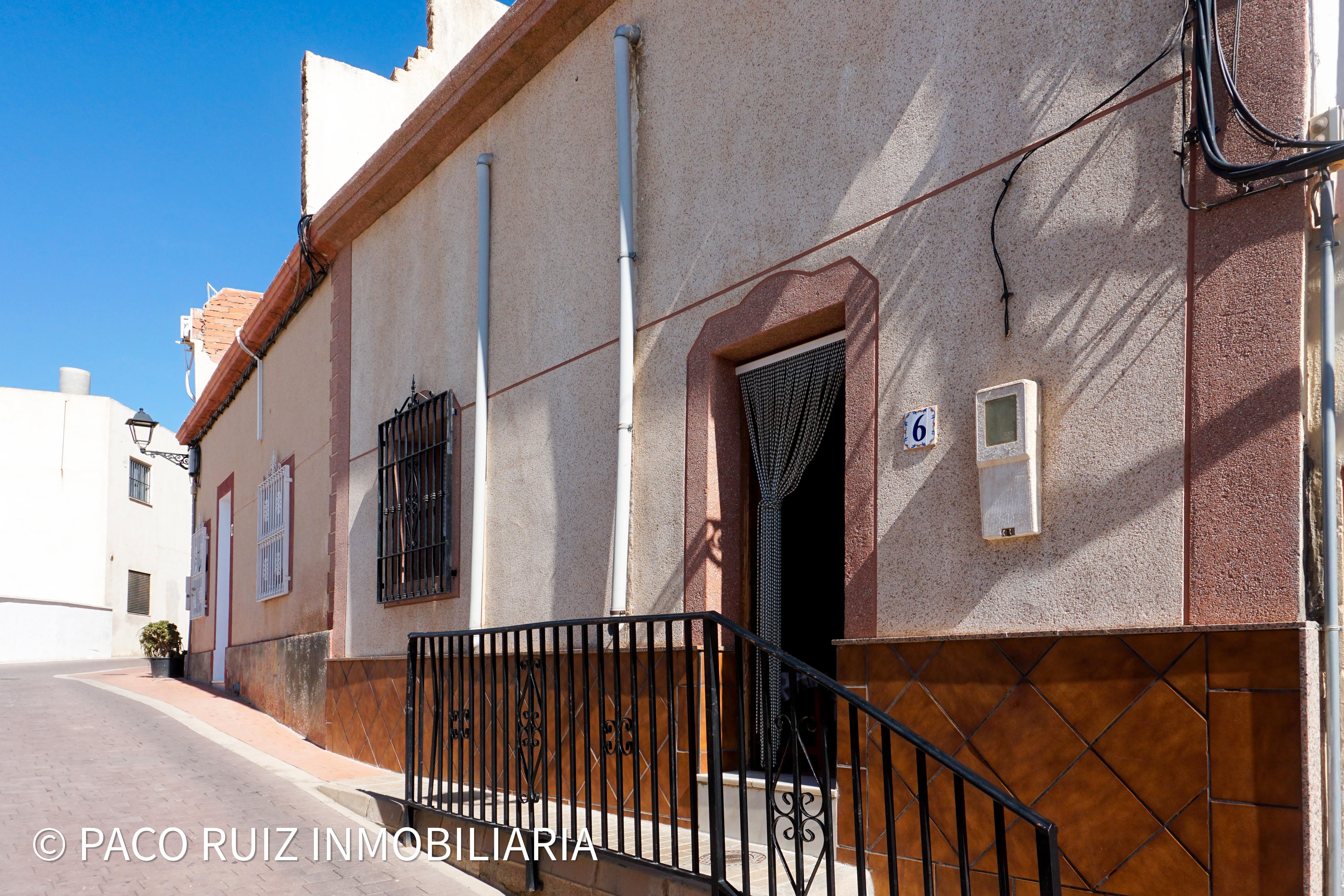 Vista exterior de Casa o xalet en venda en Huércal de Almería amb Moblat