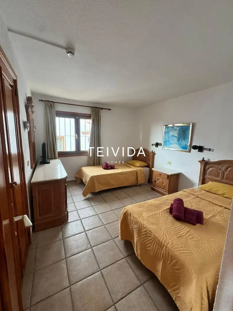 Habitación de Piso en venta en Arona con Terraza, Piscina y Piscina comunitaria