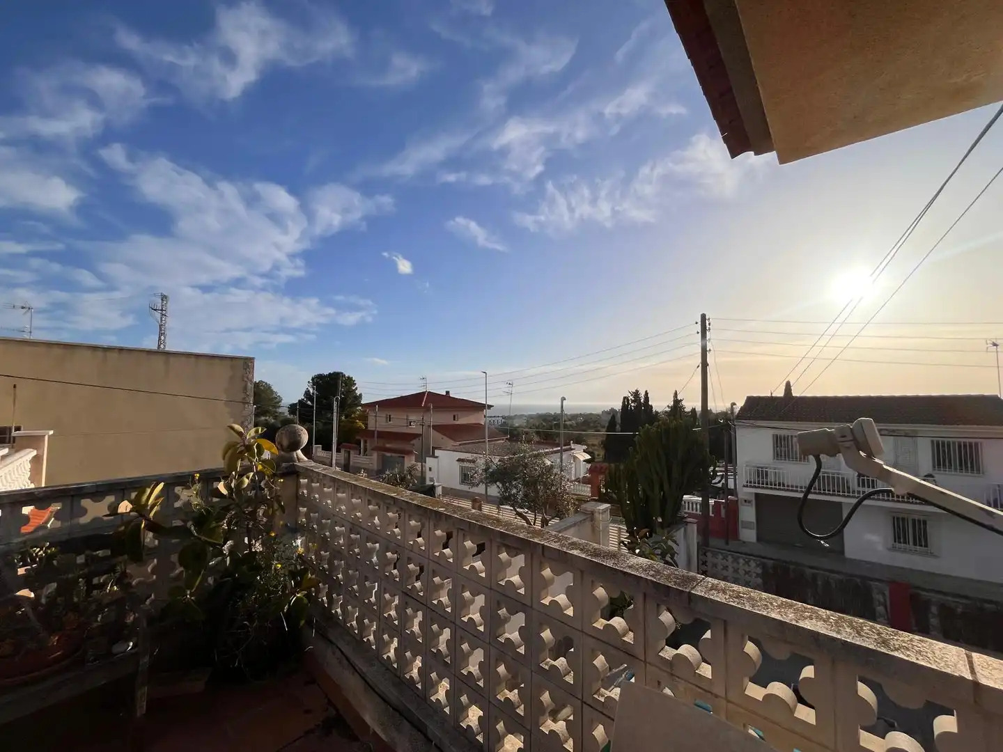 Vista exterior de Casa o chalet en venta en Vilanova i la Geltrú con Calefacción, Terraza y Piscina