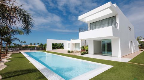 Foto 2 de Casa o chalet en venta en Avenida la Macaronesia, La Caleta, Adeje