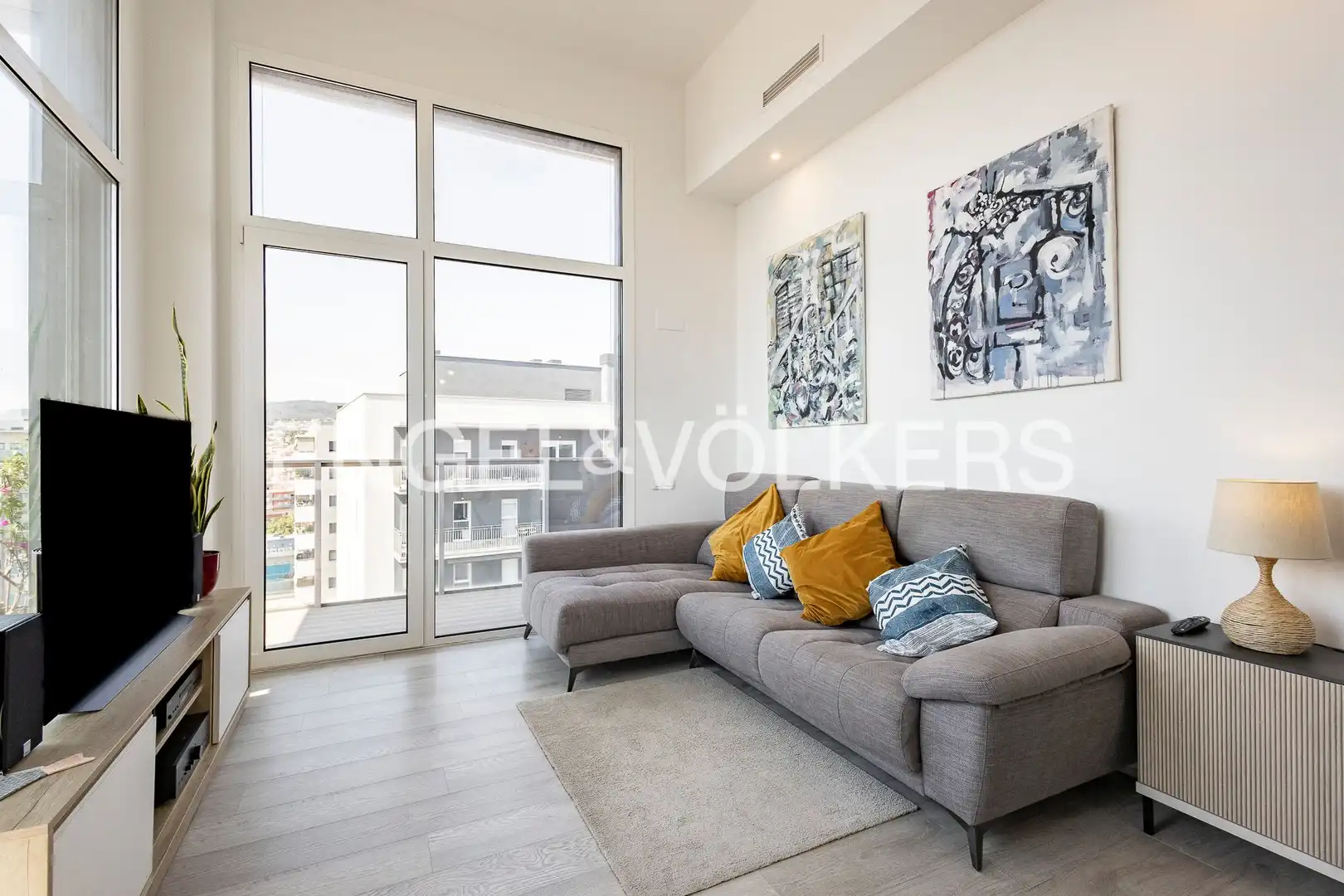 Sala d'estar de Àtic en venda en L'Hospitalet de Llobregat amb Aire condicionat, Calefacció i Parquet