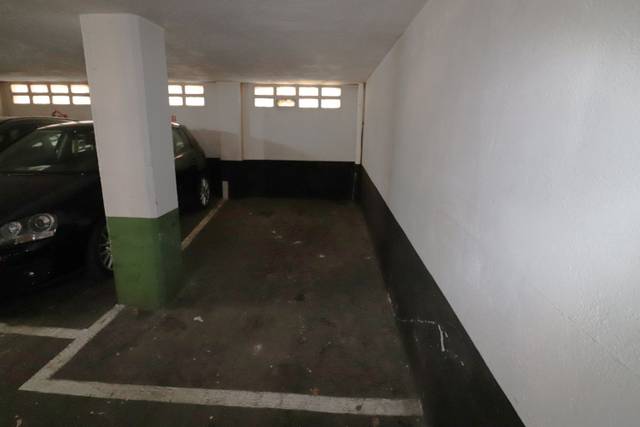 Garaje en Venta en TRIANAS en Adurtza