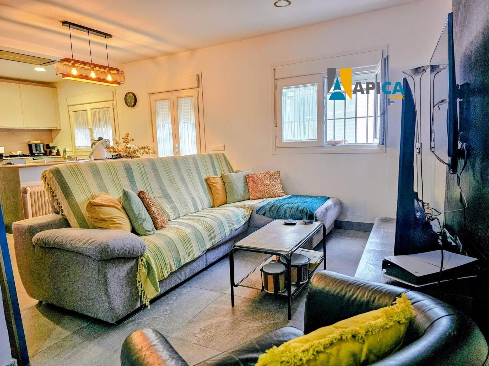 Sala d'estar de Casa adosada en venda en San Roque amb Terrassa