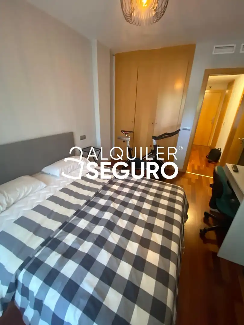 Bedroom of Flat for rent in Yebes  with Heating, Terrace and Storage room