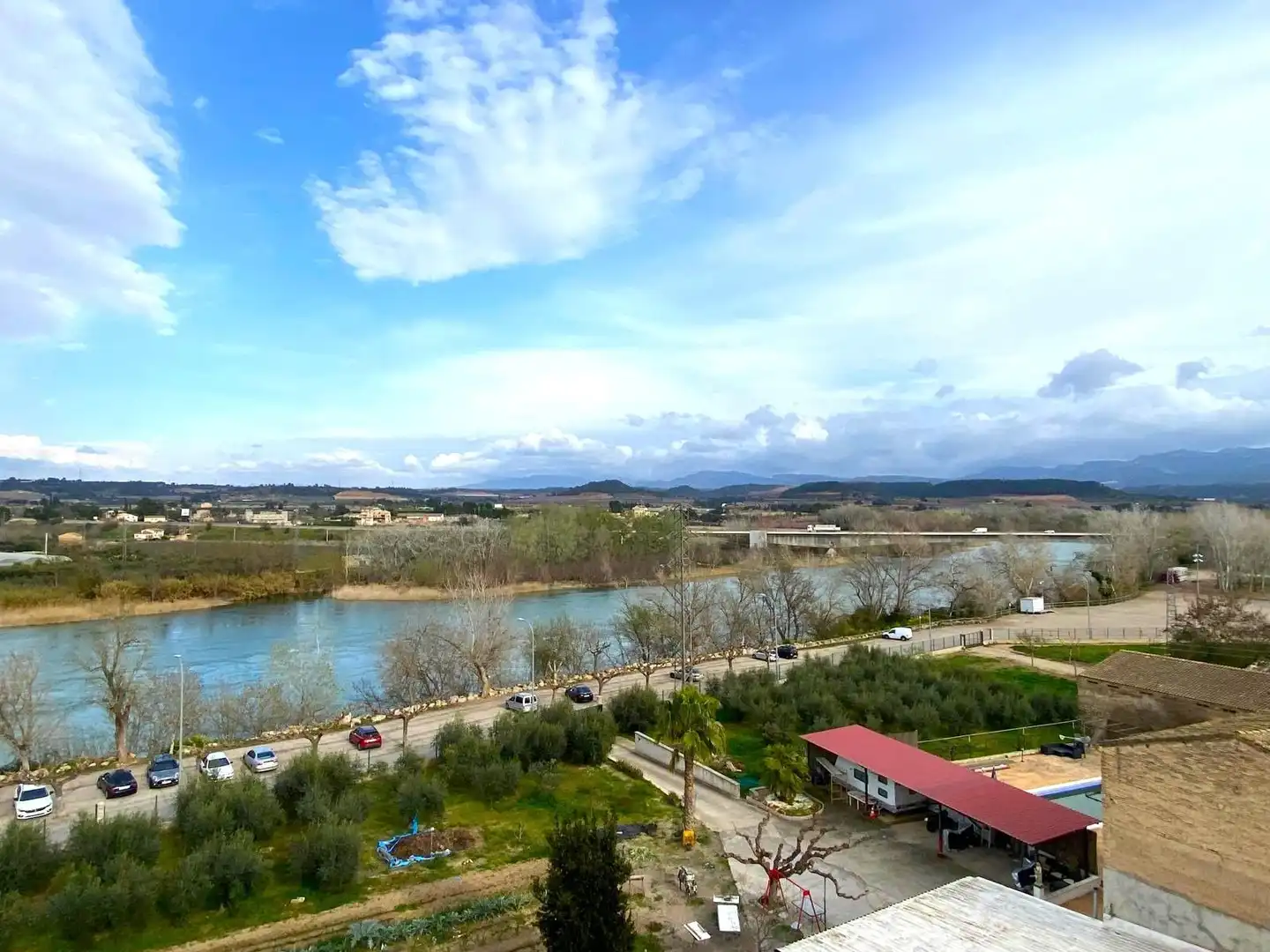 Vista exterior de Edificio en venta en Tarragona