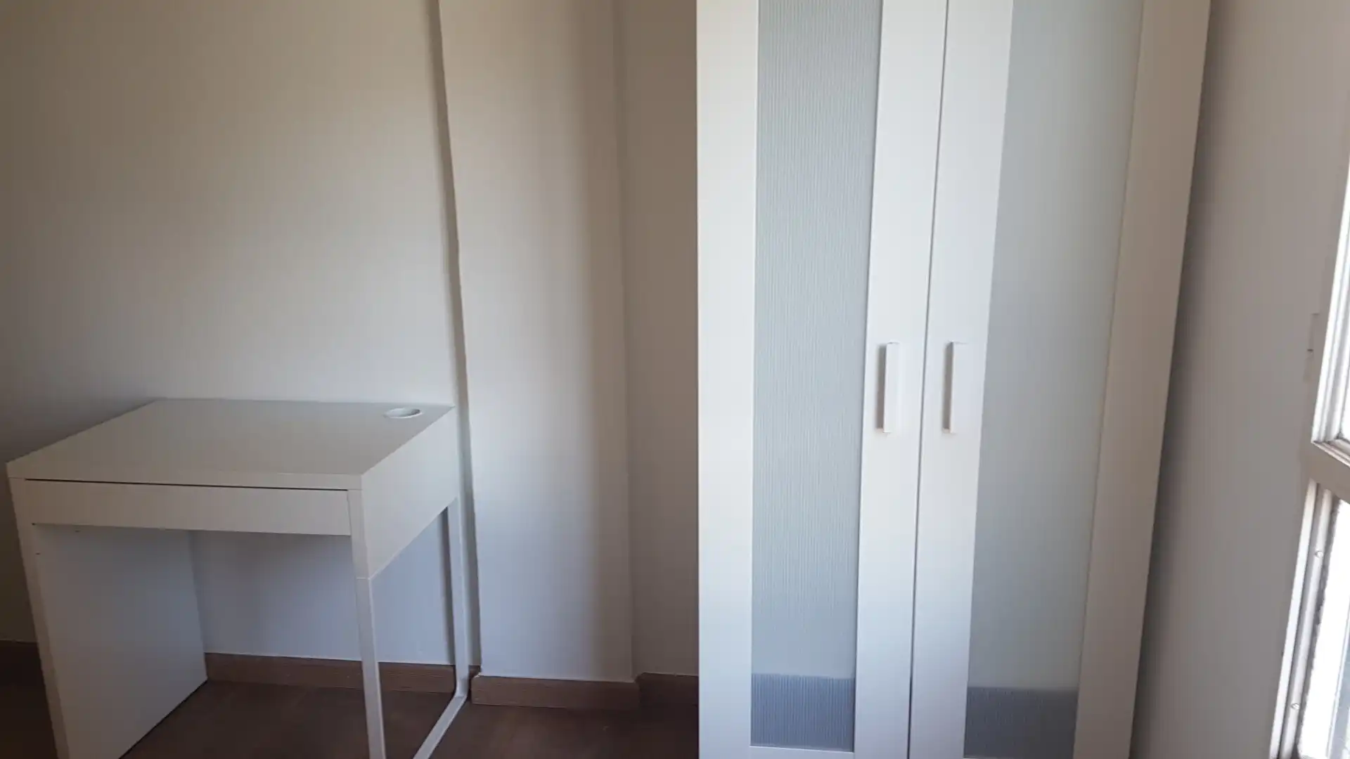 Dormitori de Pis de lloguer en Lleida amb Calefacció, Parquet i Moblat