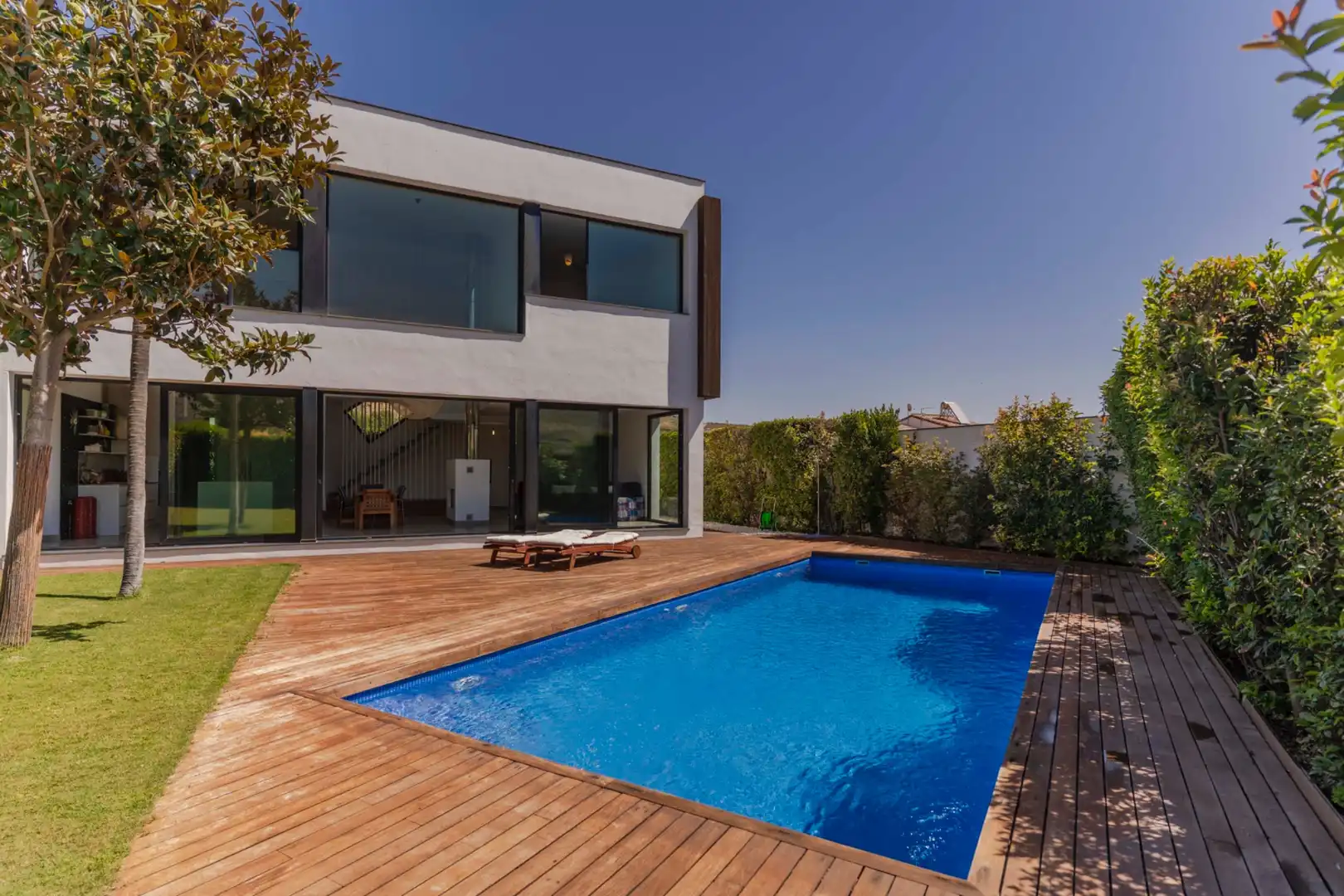 Piscina de Casa o xalet en venda en Loja amb Aire condicionat, Calefacció i Jardí privat
